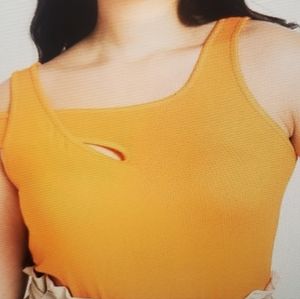 Eloquii asymmetrical top